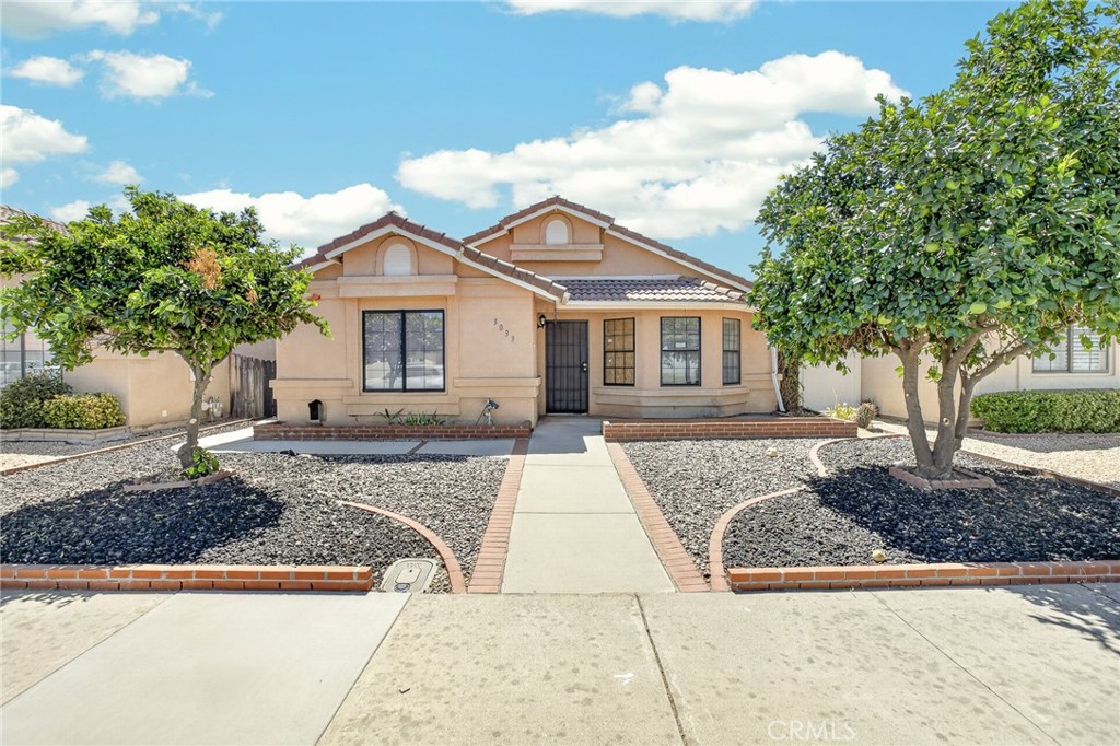 3033 W Fruitvale