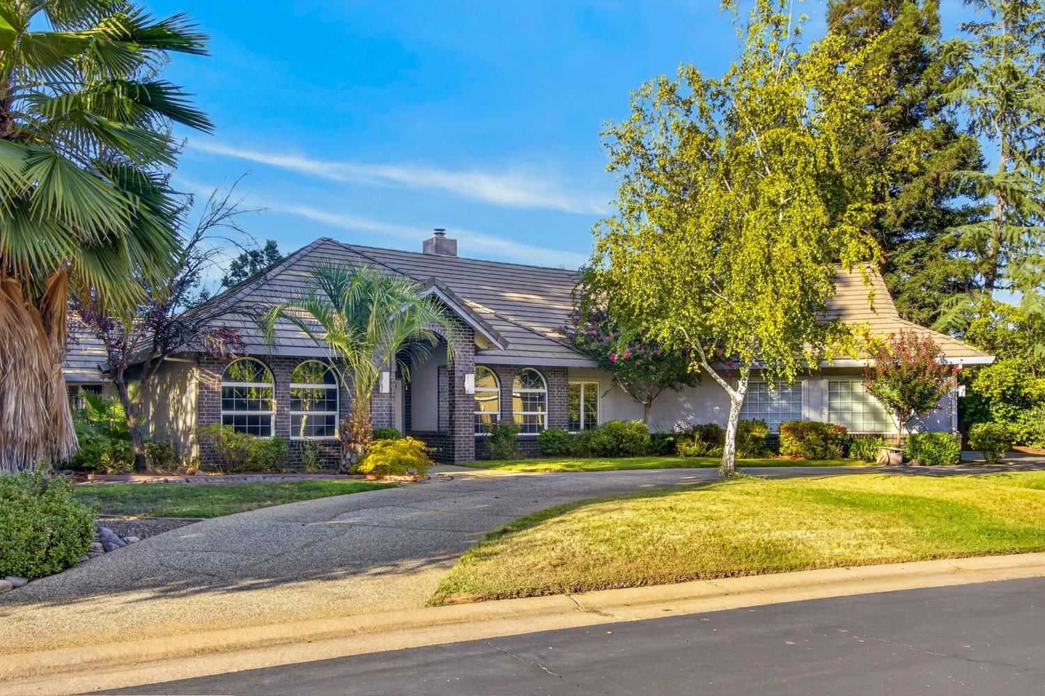 8809 Barrister Ln, Fair Oaks, CA 95628-6349