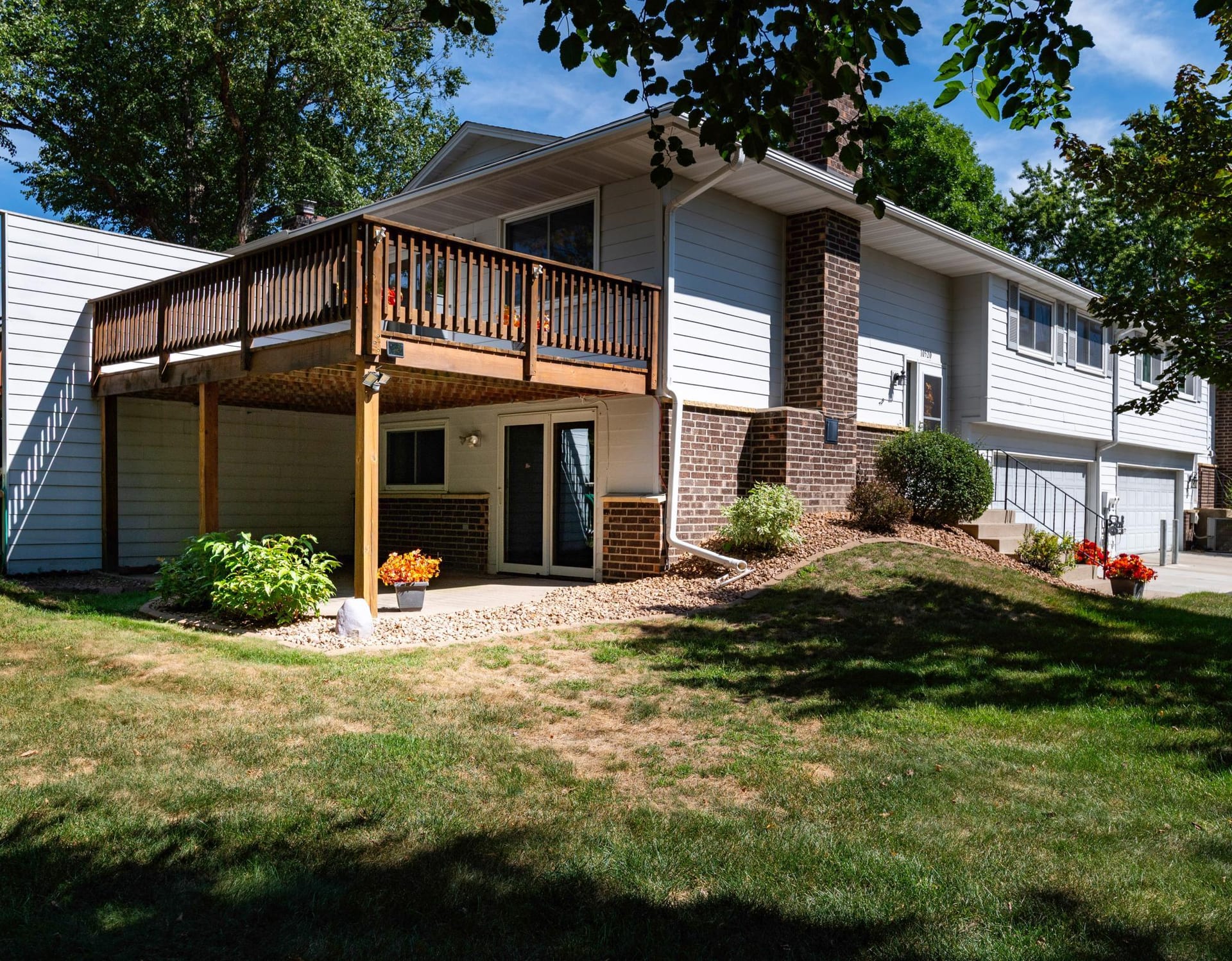 10520 Decatur Avenue S, Bloomington, MN 55438