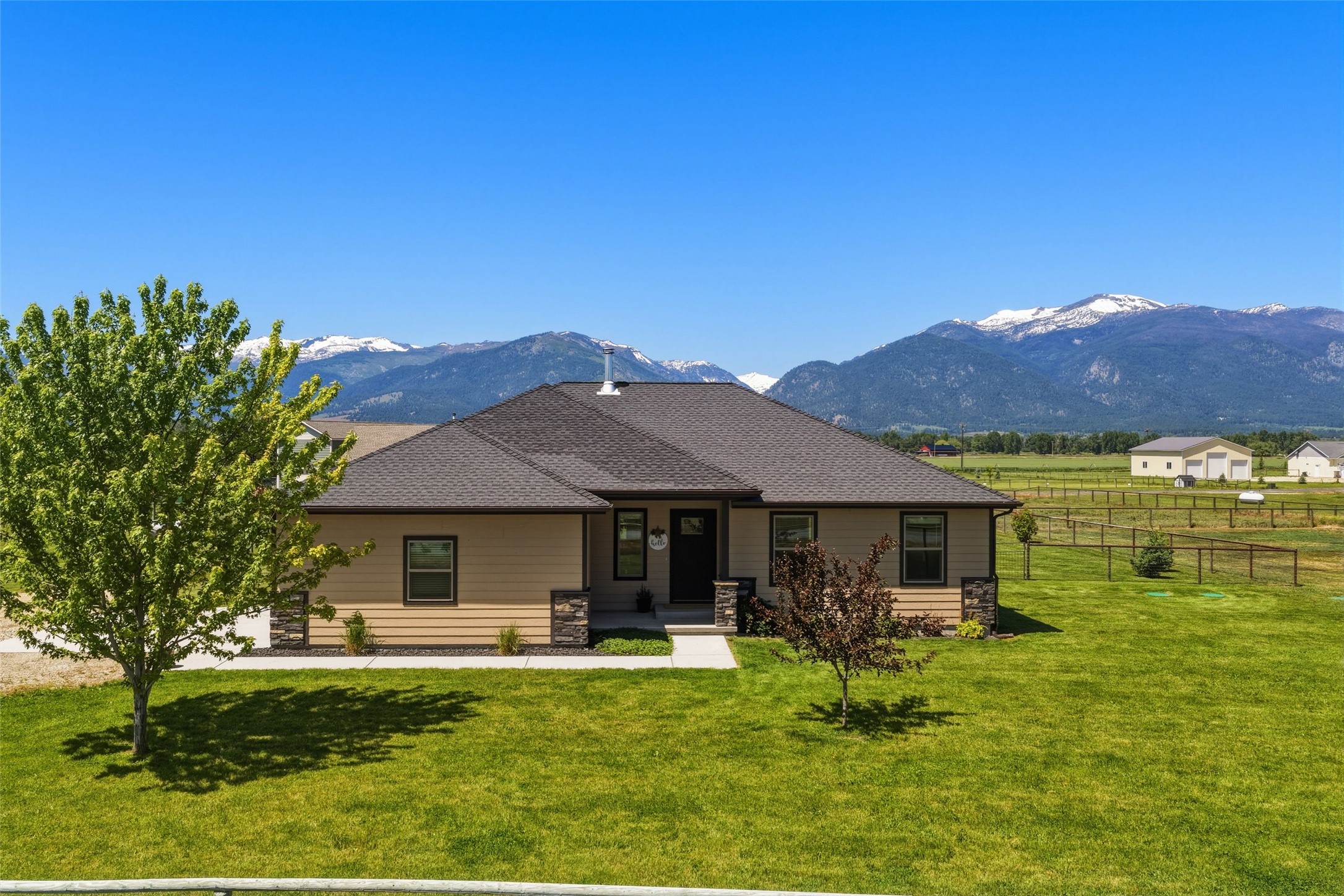 3190 Delaford Loop