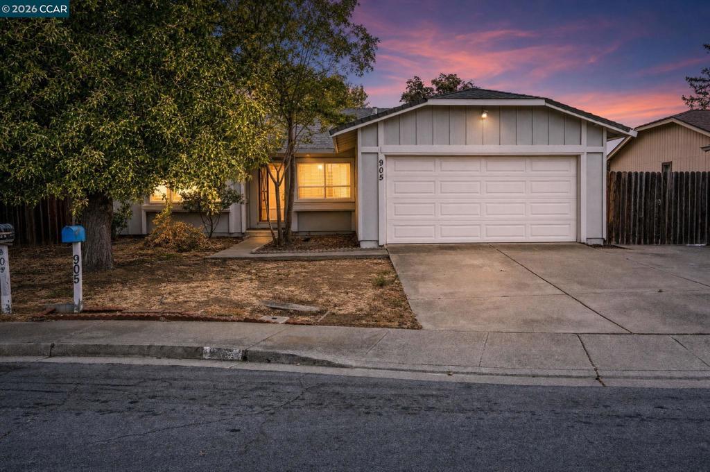 905 Heron Dr