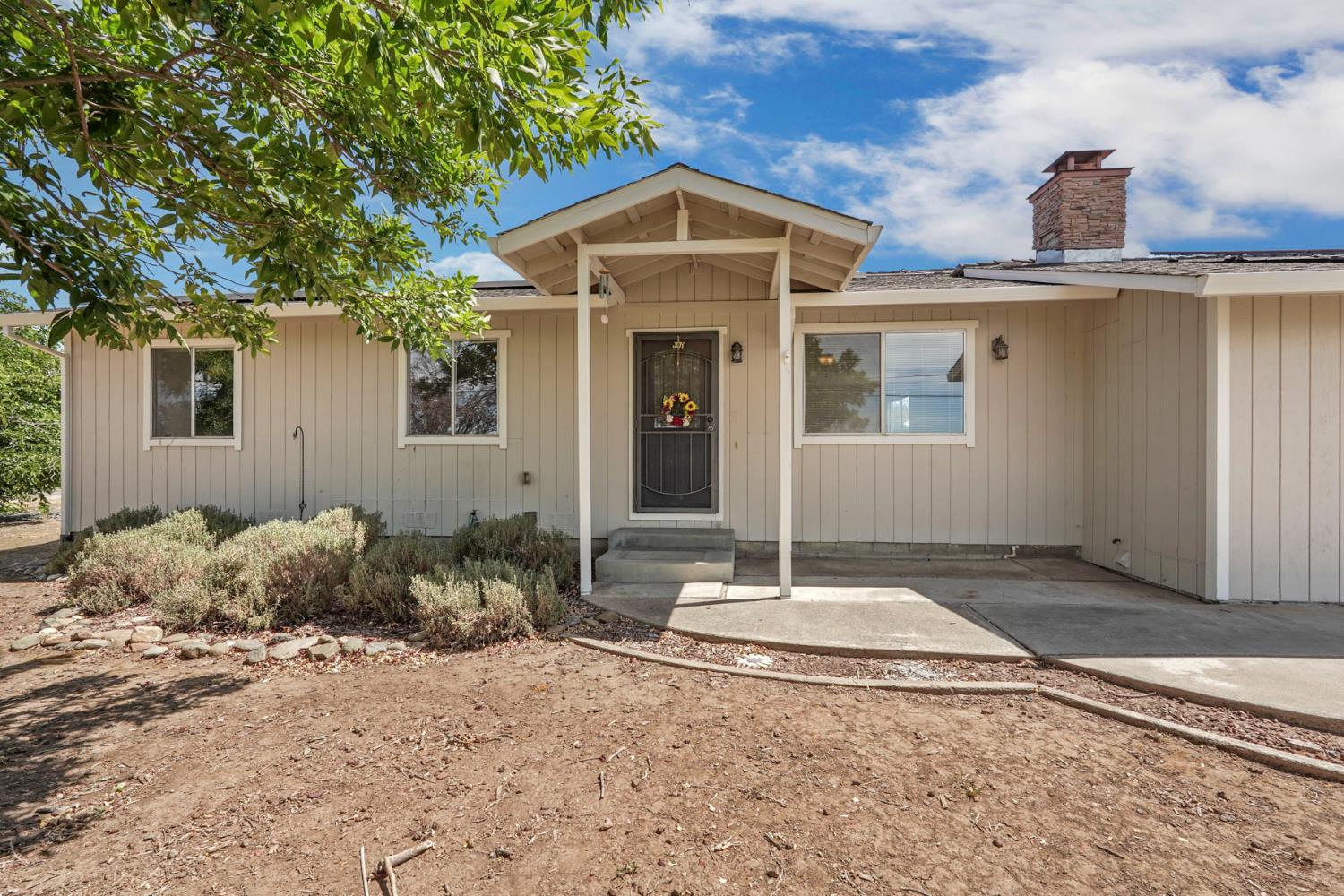 2600 Quiver Dr, Ione, CA 95640-9403