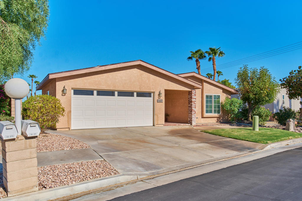 35351 Sand Rock