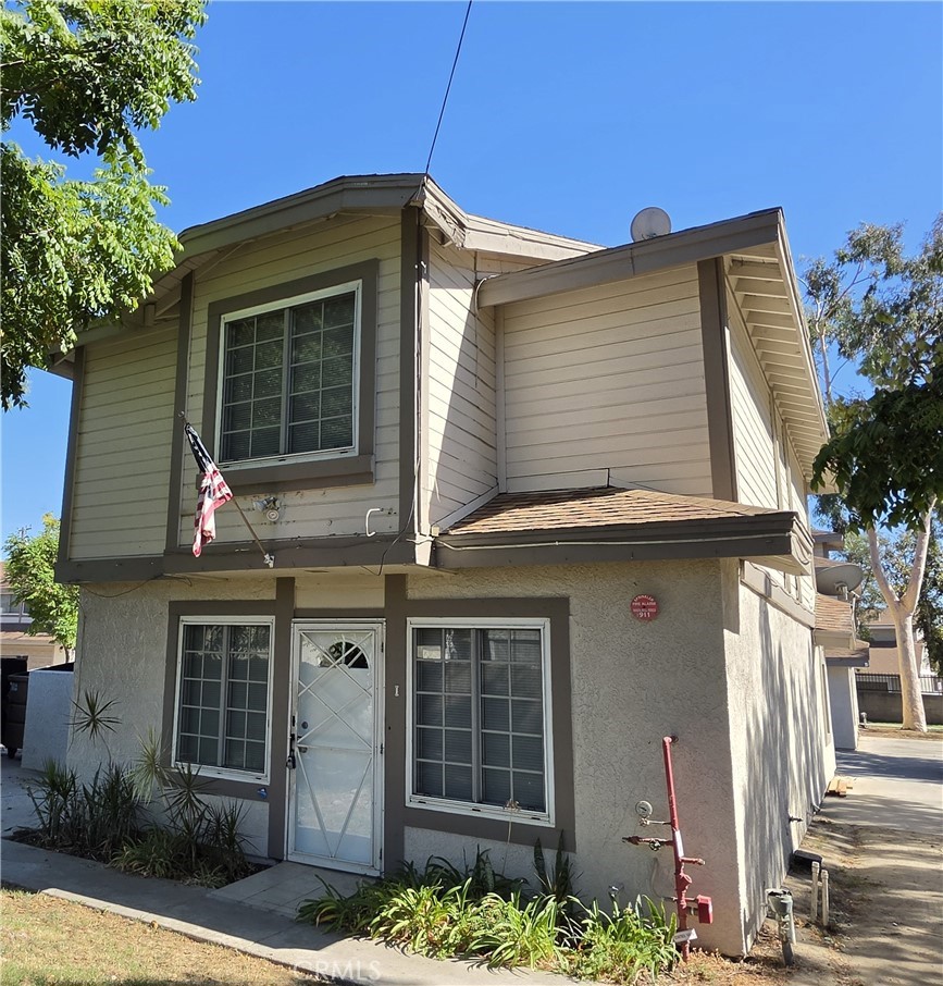 1614 S Campus Avenue I