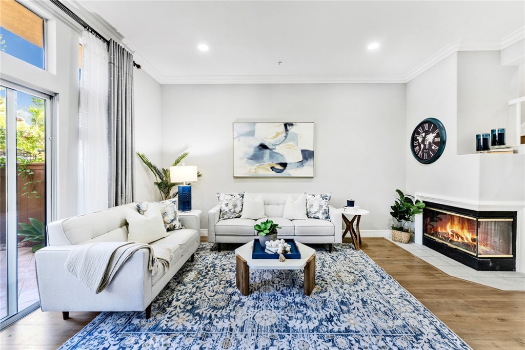 2645 Dunstan