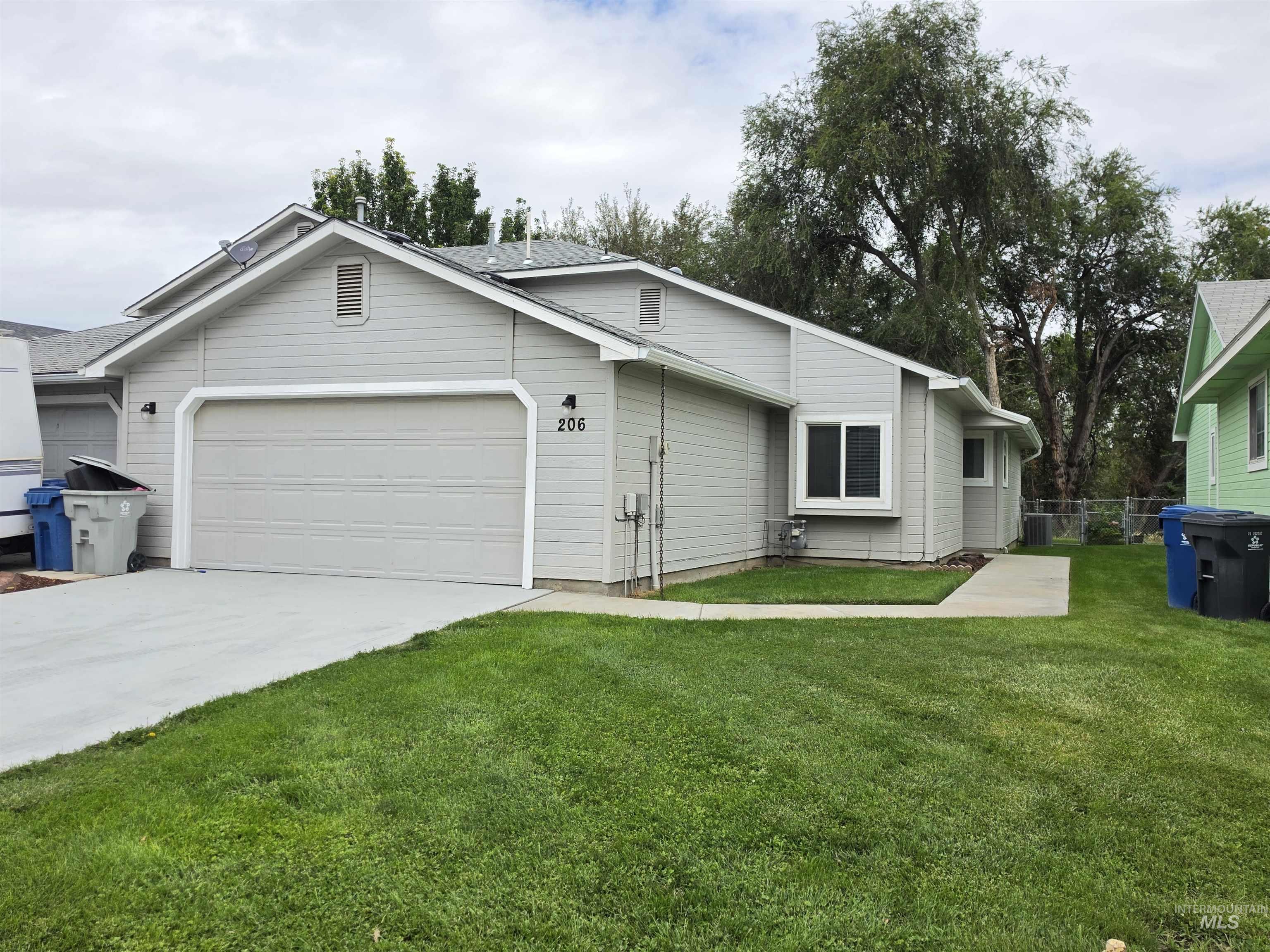 206 S Valley Dr., Nampa ID 83686