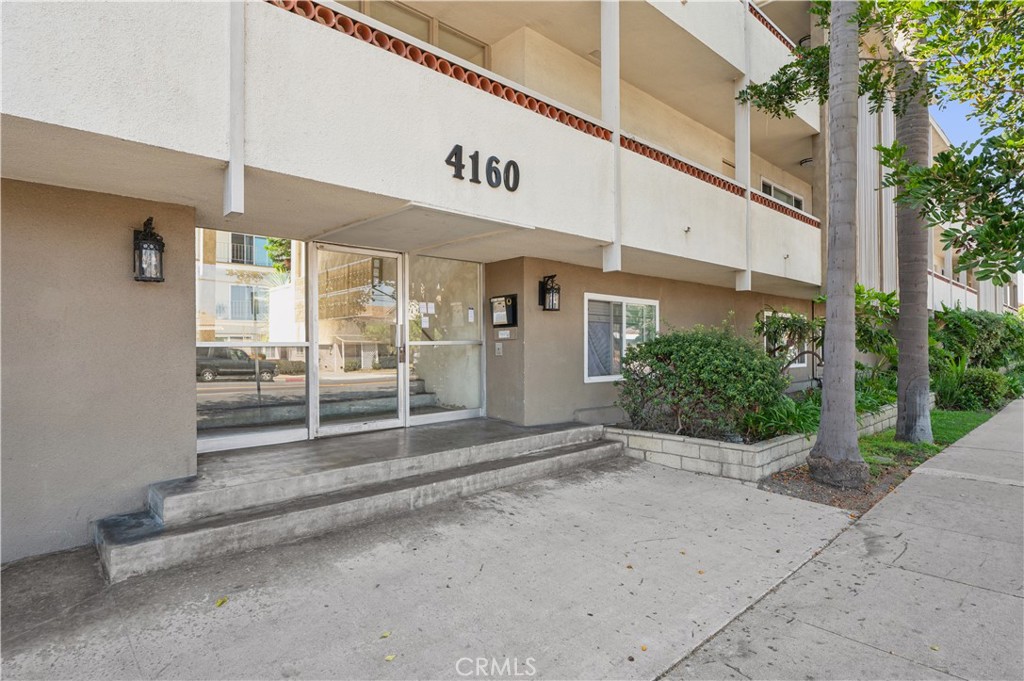 4160 W 182nd Street 209
