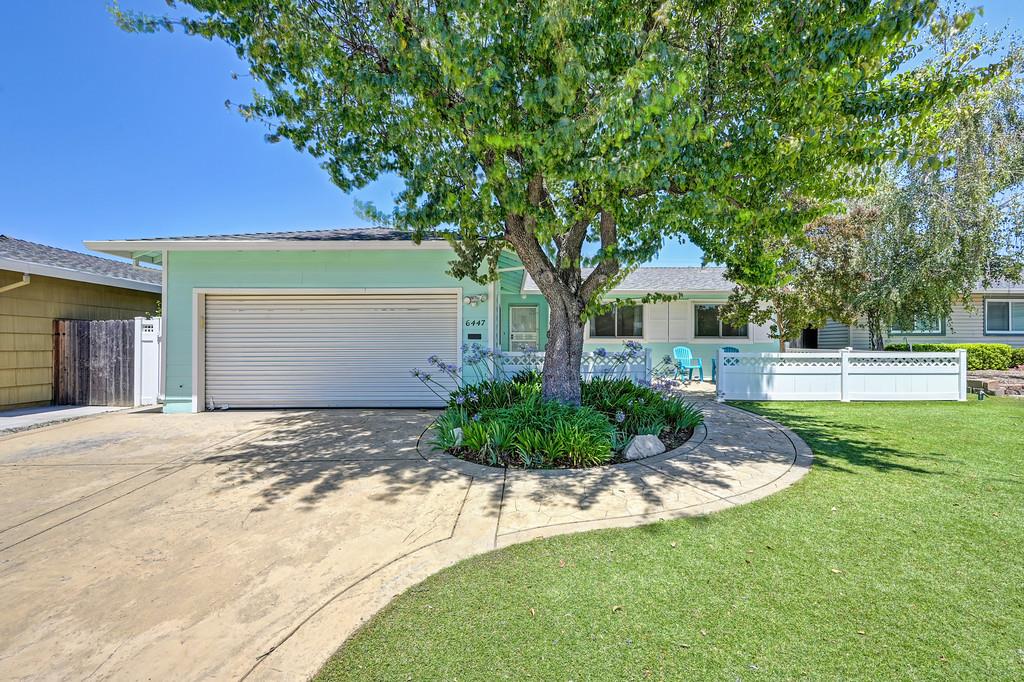 6447 Rexford Way, Carmichael, CA 95608-6319