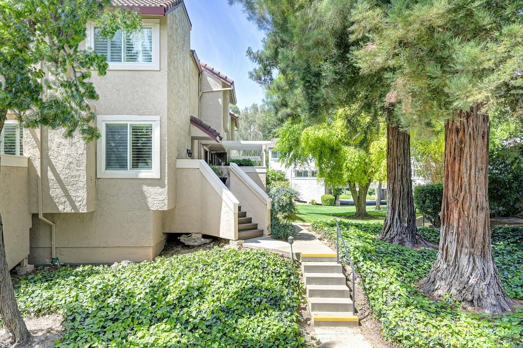3092 Swallows Nest Dr, Sacramento, CA 95833-9722
