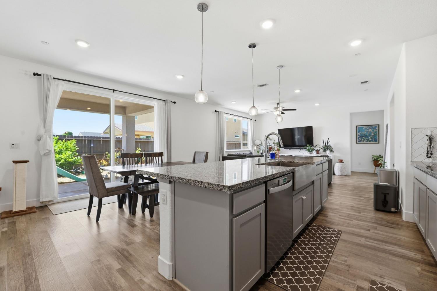 658 Nathaniel Ave, Galt, CA 95632-3627