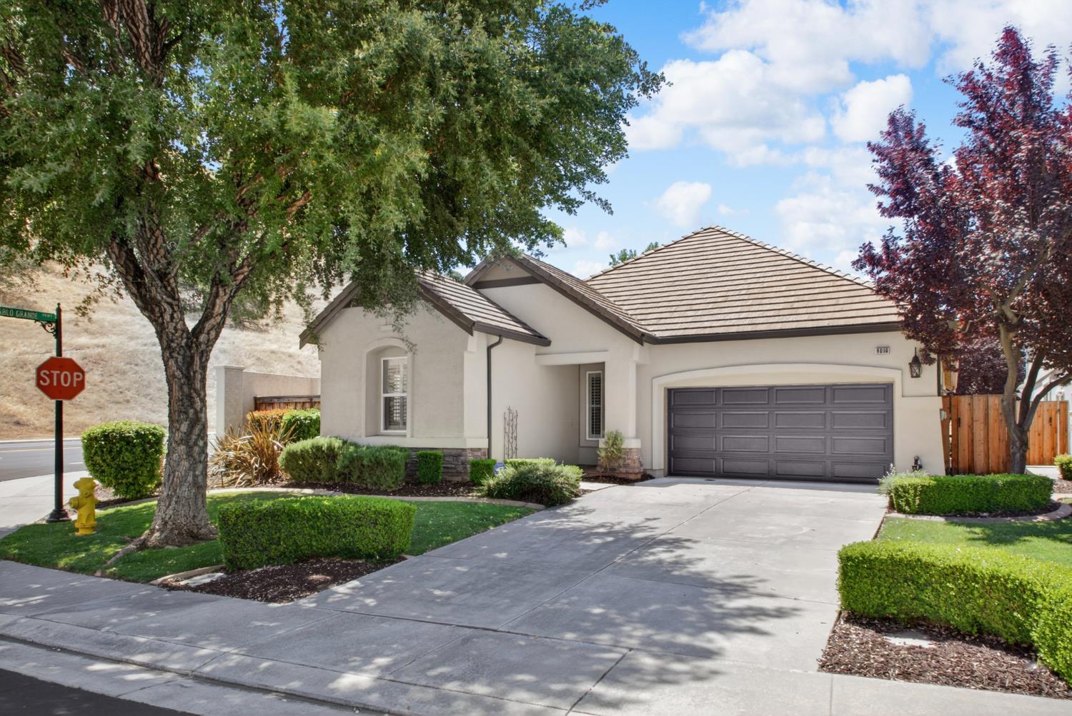 9016 Tee Box Ct, Patterson, CA 95363-8907