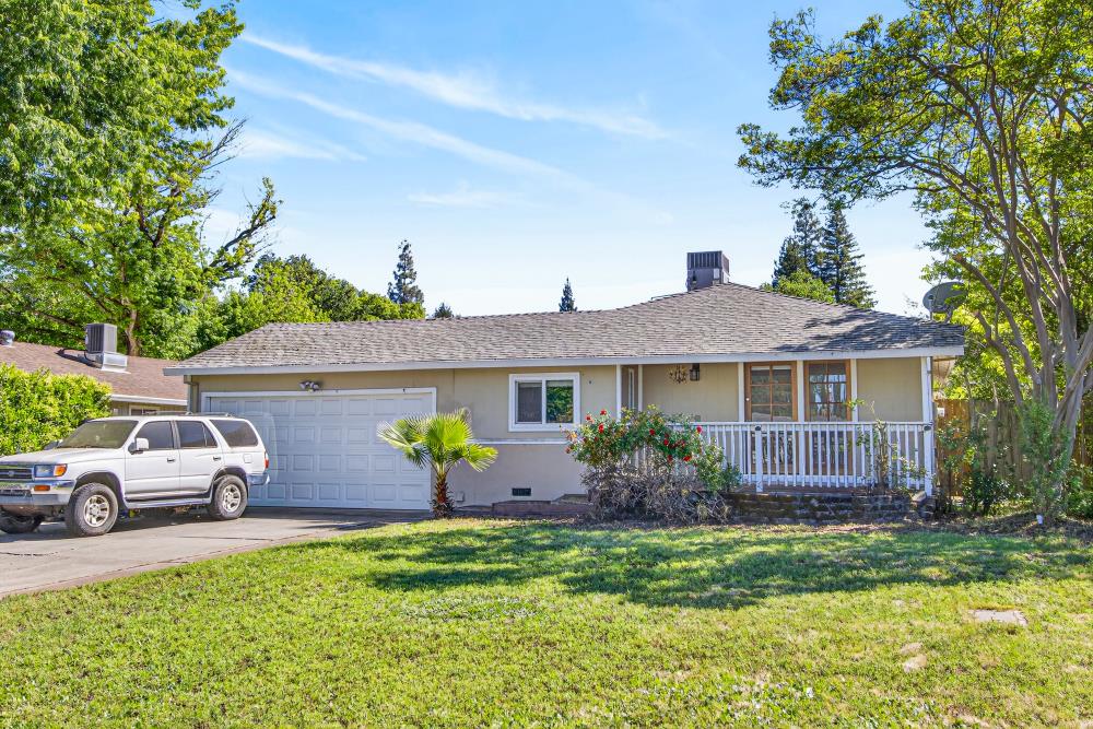 9084 Elm Ave, Orangevale, CA 95662-3524