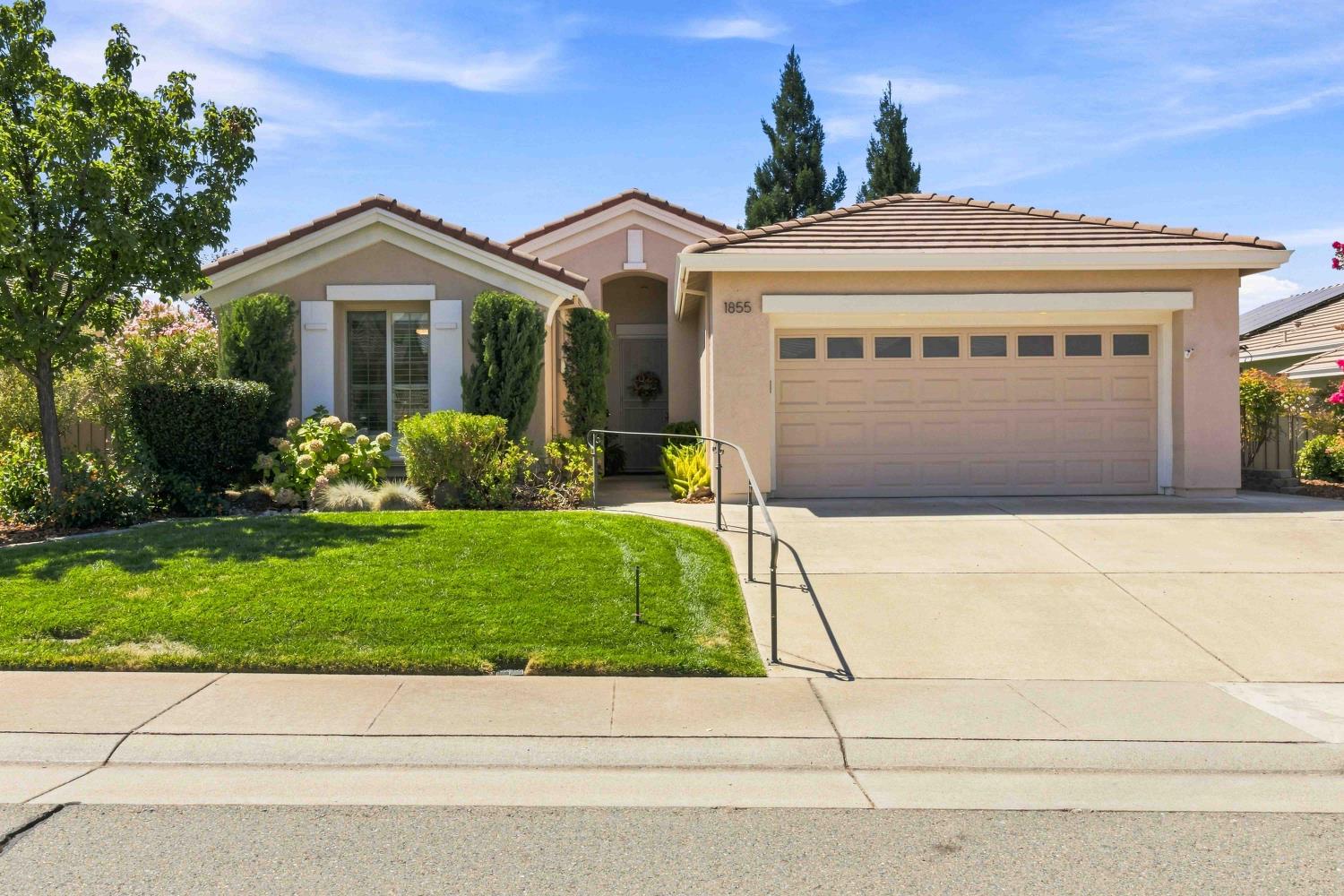 1855 Graeagle Ln, Lincoln, CA 95648-8682