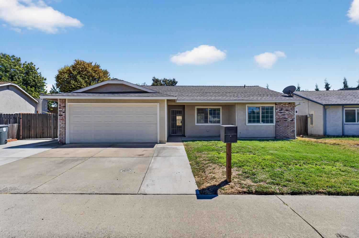 7136 Parkvale Way, Citrus Heights, CA 95621-3446