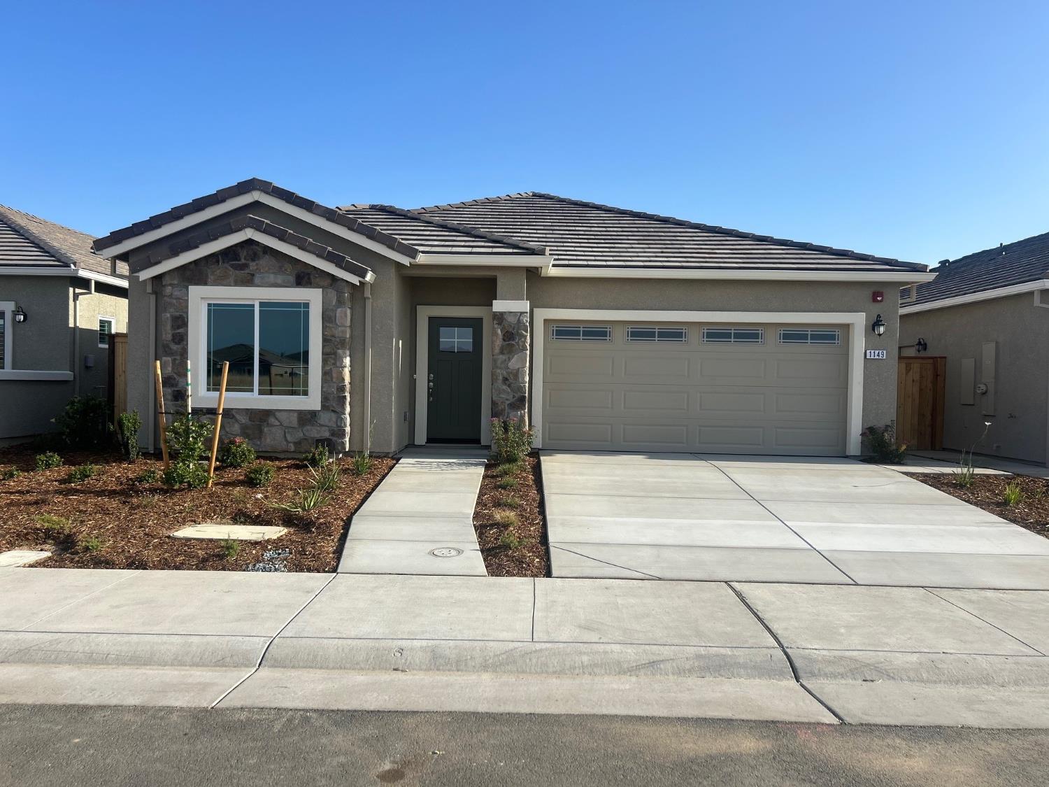 1071 Hogan Rd, Galt, CA 95632