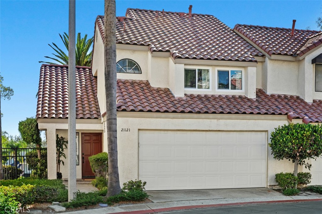 21121 Calle De Paseo