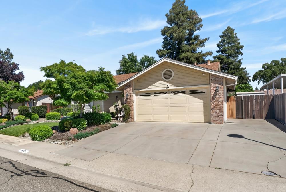6327 Laguna Villa Way, Elk Grove, CA 95758-4734