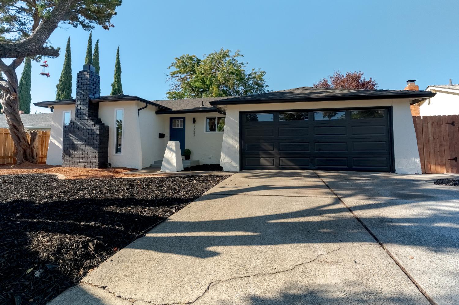 7737 Quinby Way, Sacramento, CA 95823-4109