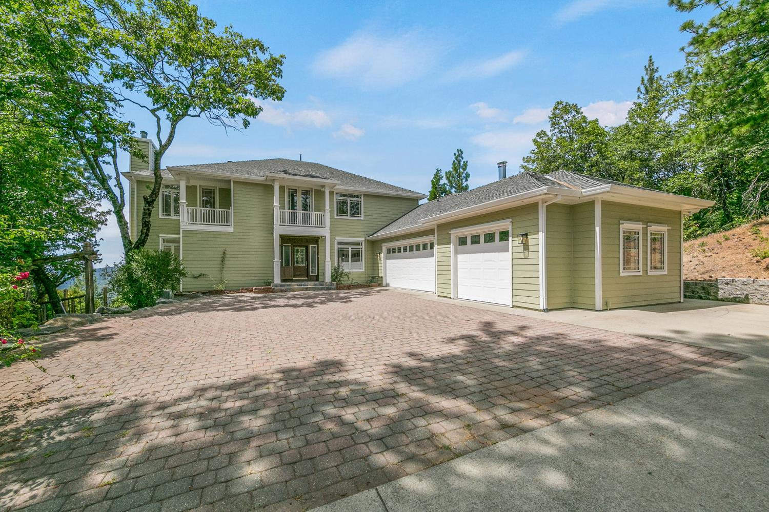 6060 Keeble Ln, Camino, CA 95709-9100