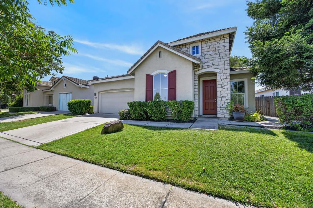 6044 Bridgecross Dr, Sacramento, CA 95835-1935