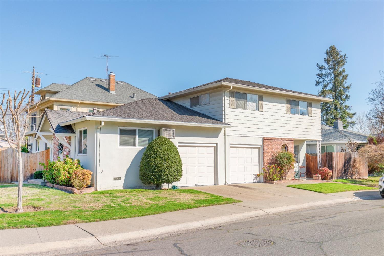 4451 C St, Sacramento, CA 95819-2134