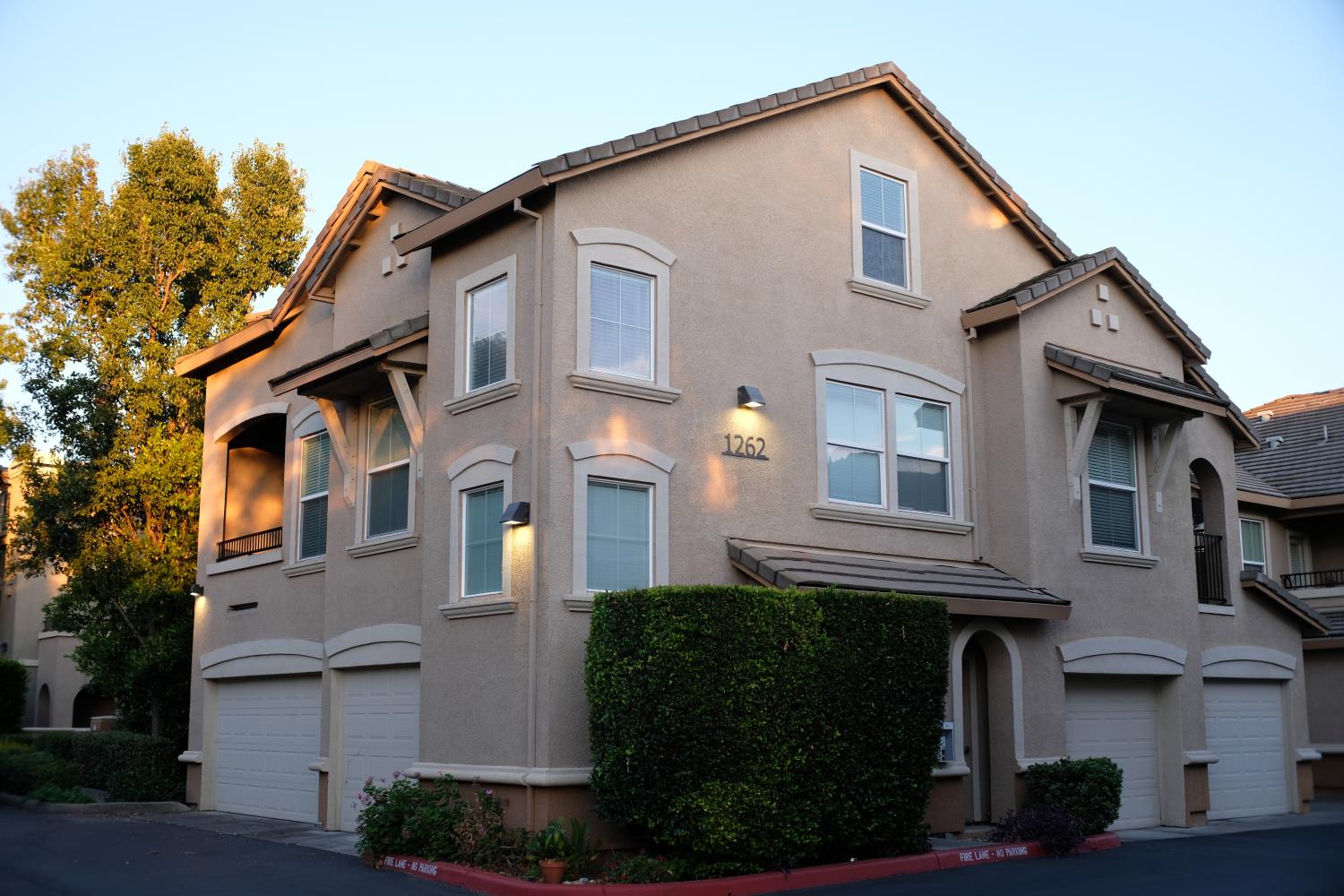 1262 Milano Dr #1, West Sacramento, CA 95691-6018