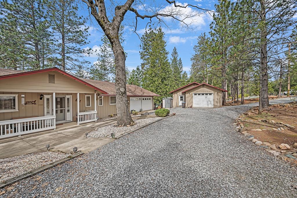 11151 Quail Dr, Pine Grove, CA 95665-9782