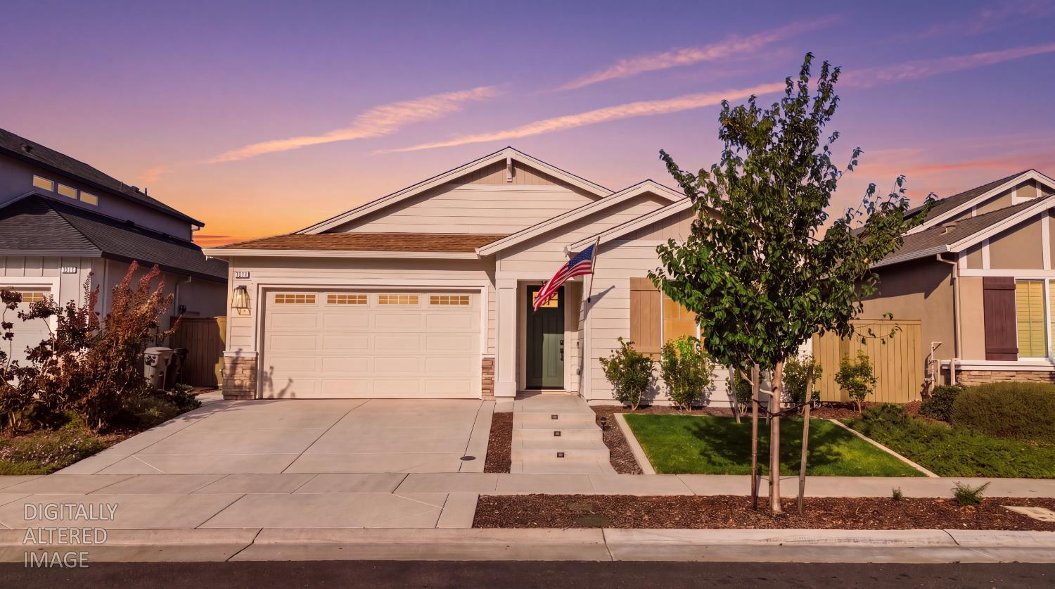 1041 Wadsworth Dr, Roseville, CA 95747-4586