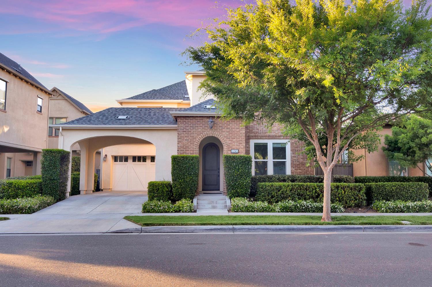 3243 Dullanty Way, Sacramento, CA 95816-6551