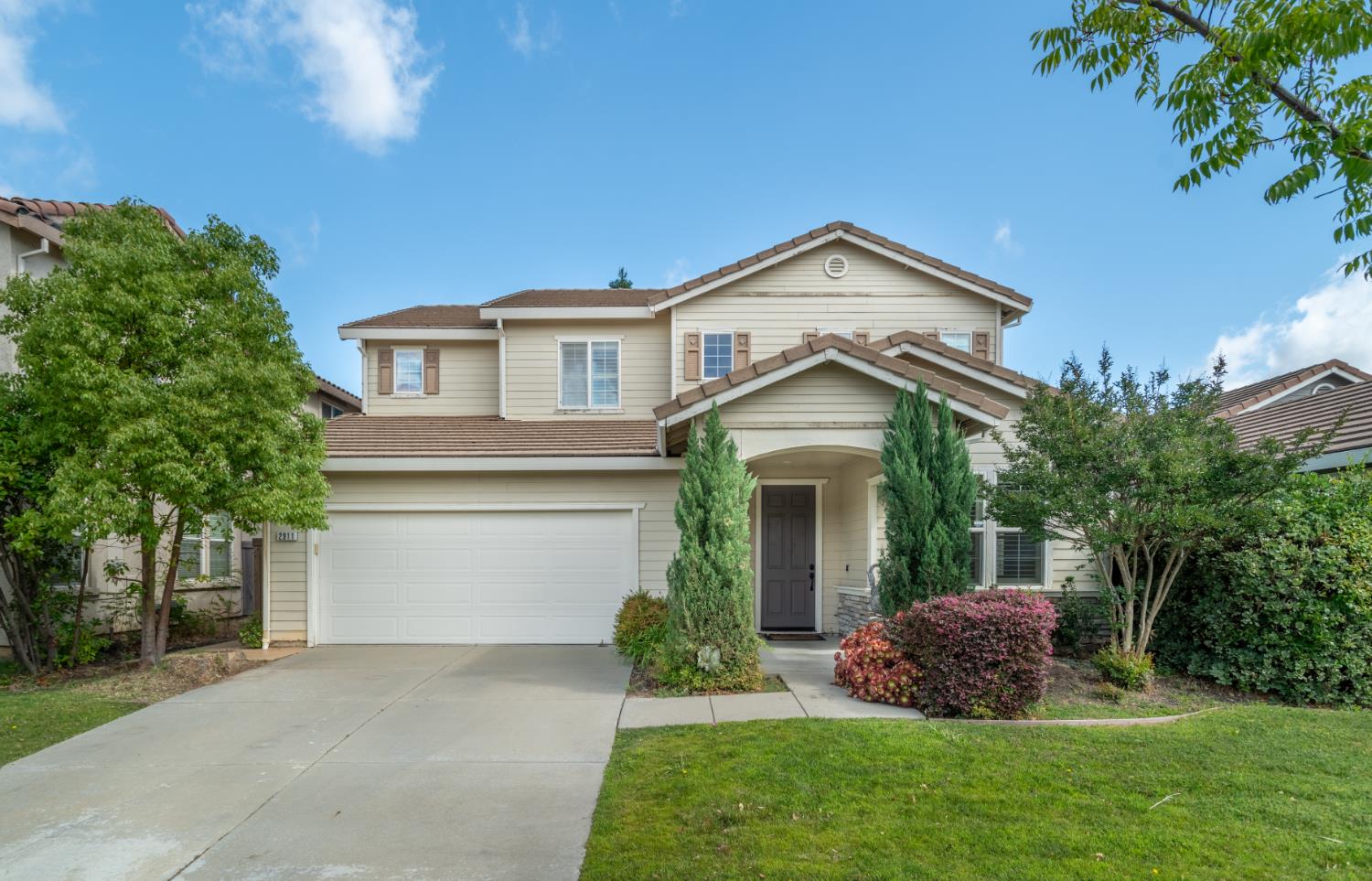 2911 Macon Dr, Sacramento, CA 95835-1557