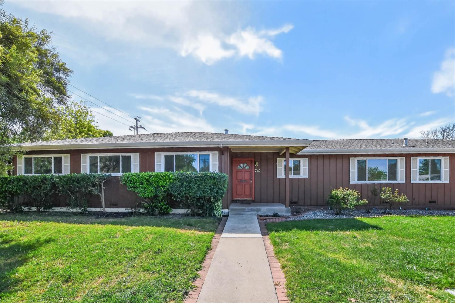 710 Villanova Dr, Davis, CA 95616-1745