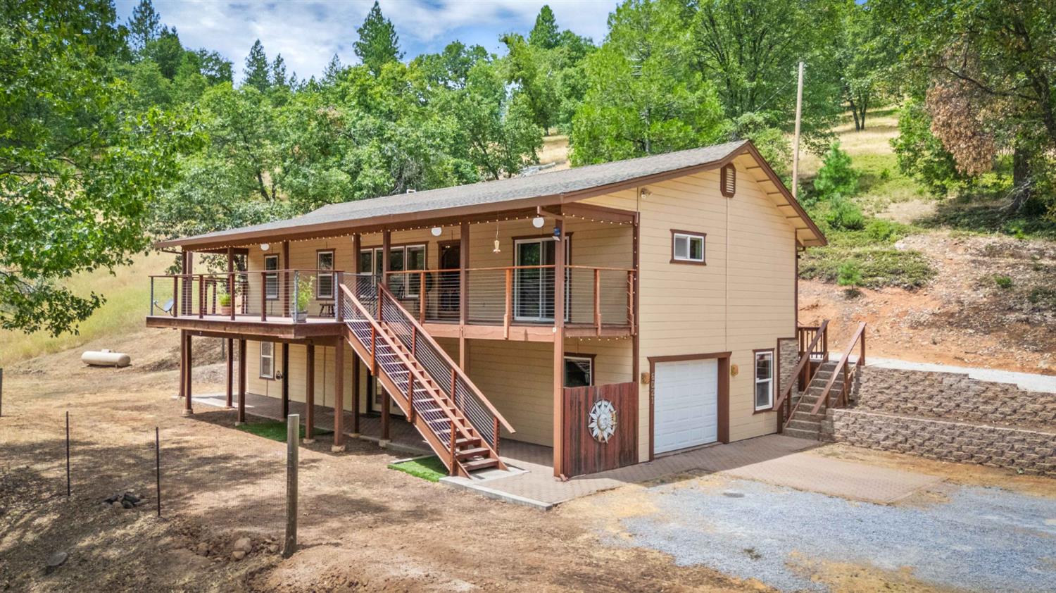 6021 Starkes Grade Rd, Pollock Pines, CA 95726-8813