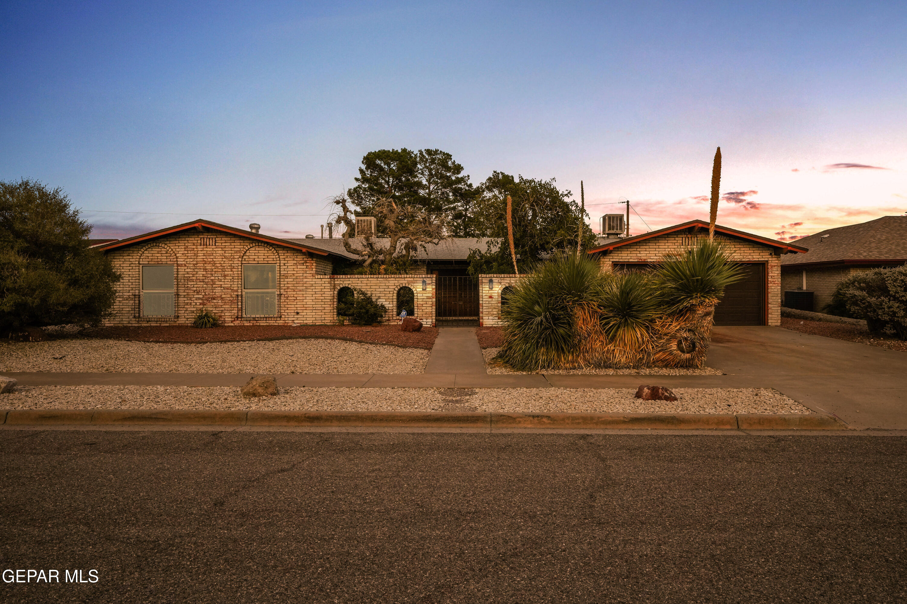 9002 RANCICH Street, El Paso, TX 79904