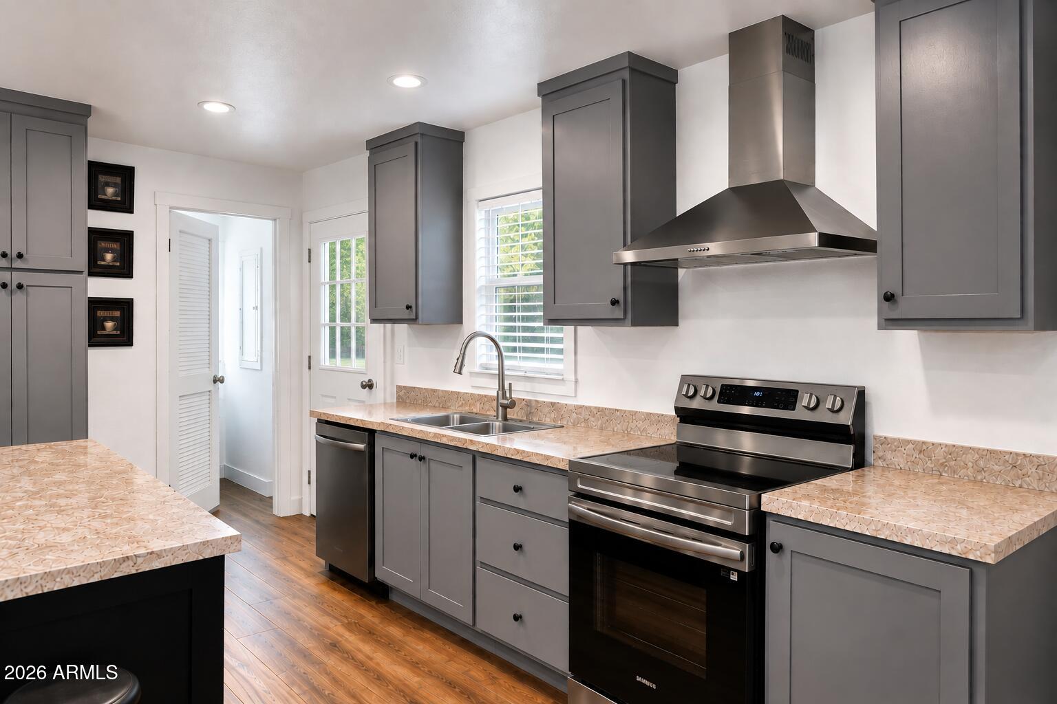 2060 N Center Street 401, Mesa, AZ 85201