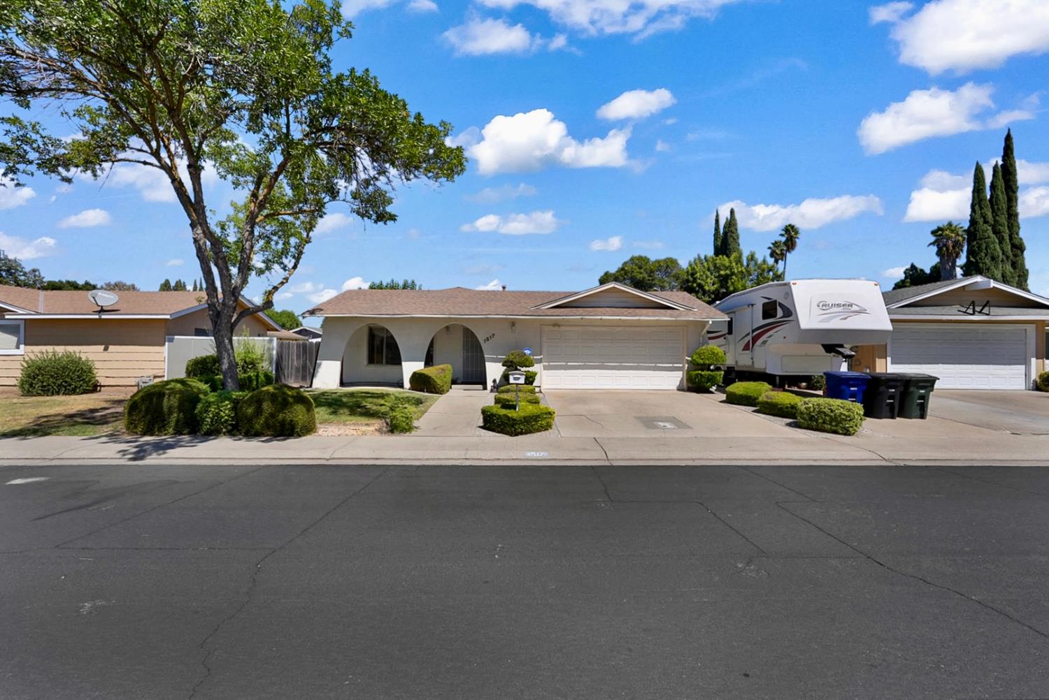 1517 Rosario Ave, Modesto, CA 95355-2542