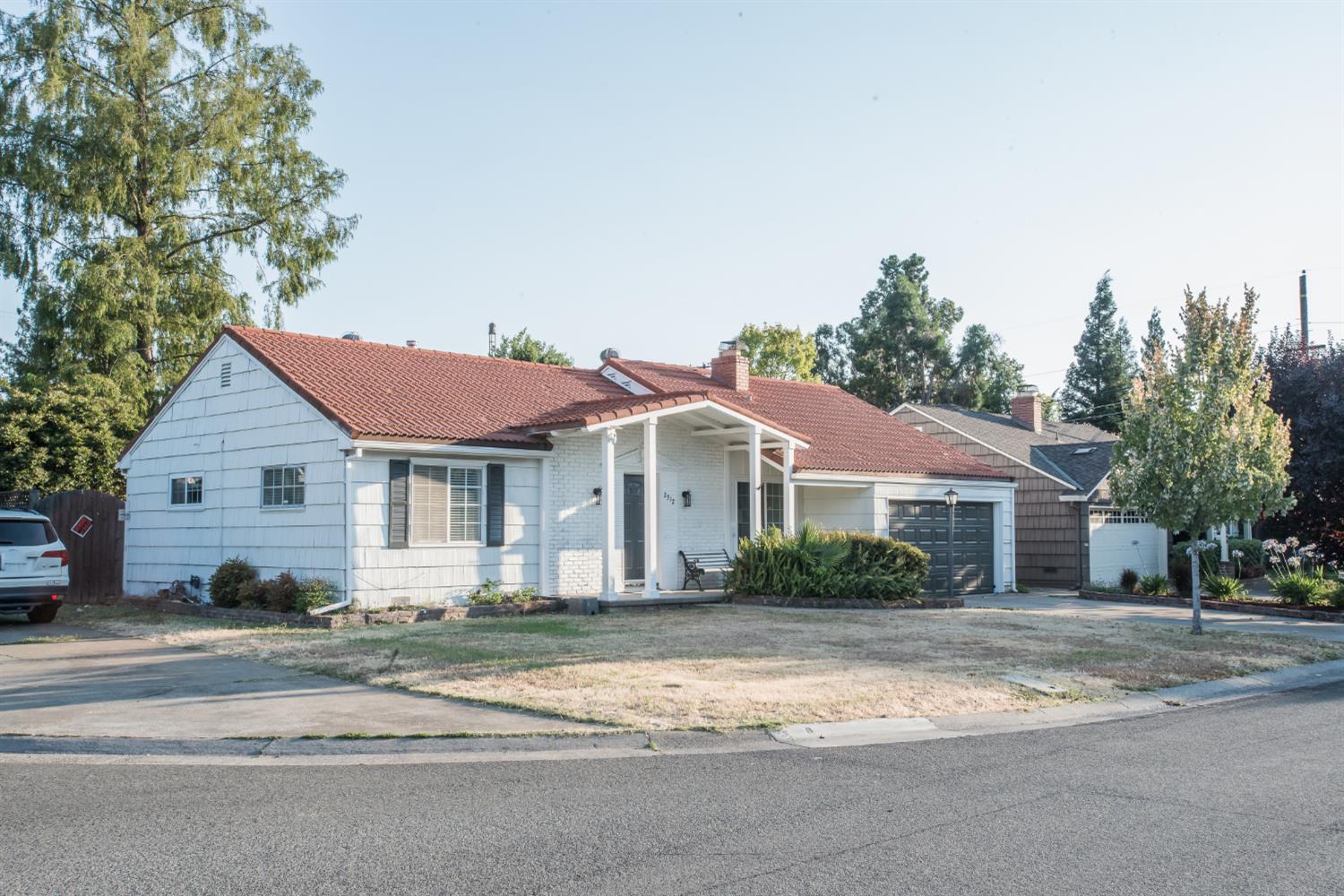 2912 Leta Ln, Sacramento, CA 95821-4324