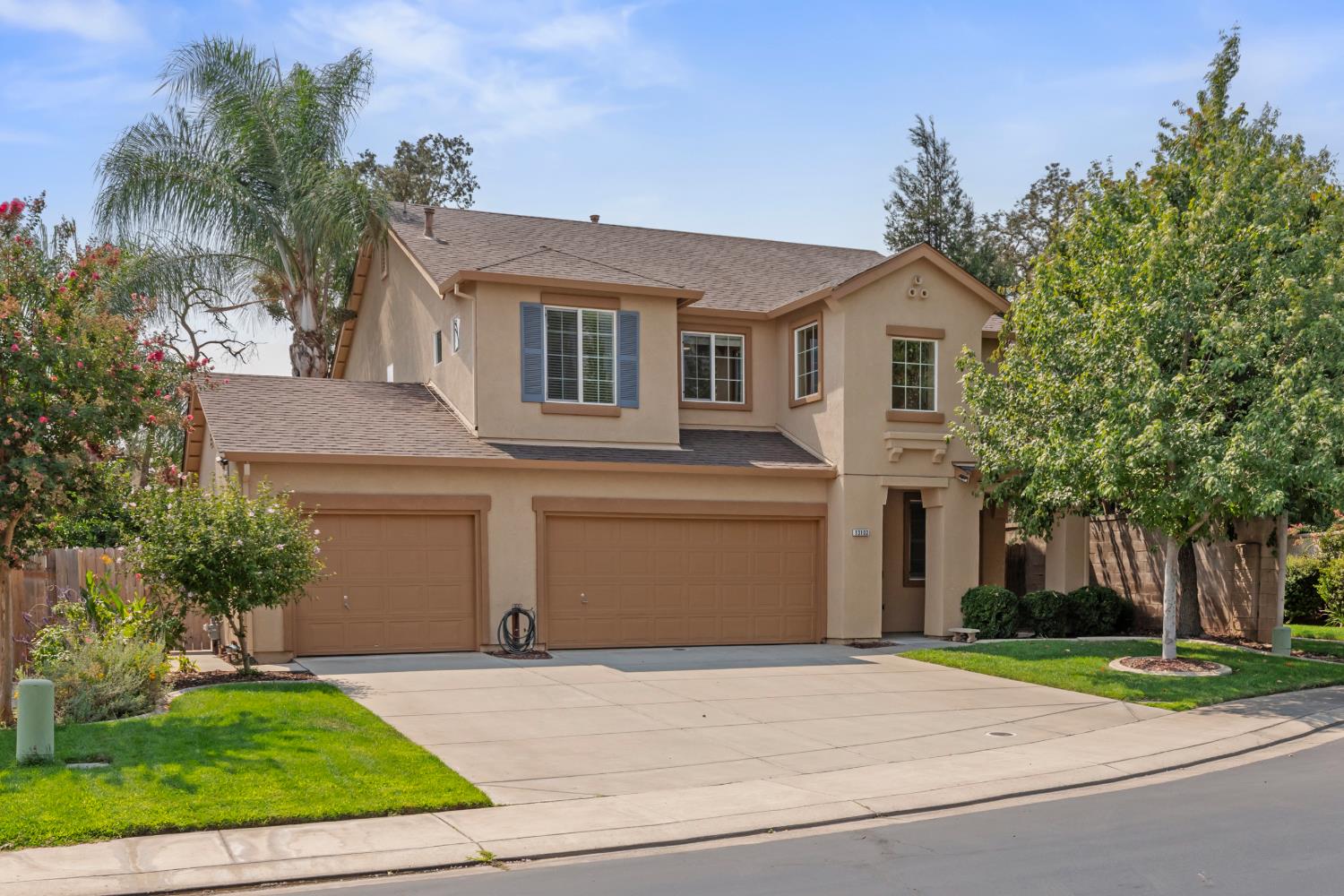 13102 Rivercrest Dr, Waterford, CA 95386-8870