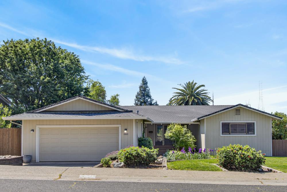242 Jennifer Cir, Roseville, CA 95678