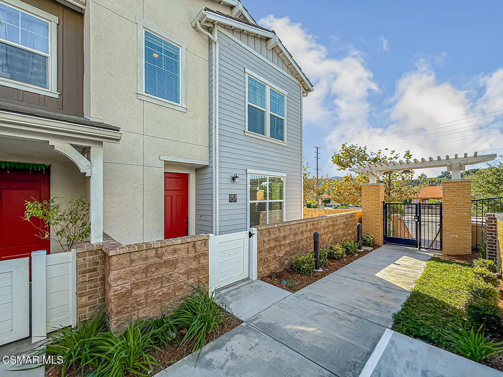 1953 Cottage Drive 6