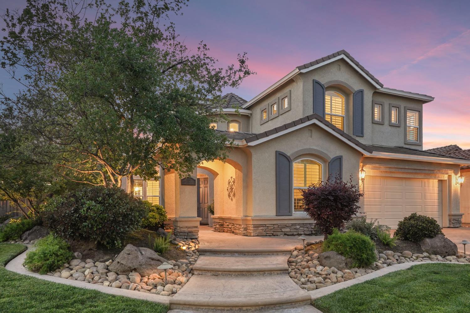 2227 Heavenly Way, Lodi, CA 95242-4489