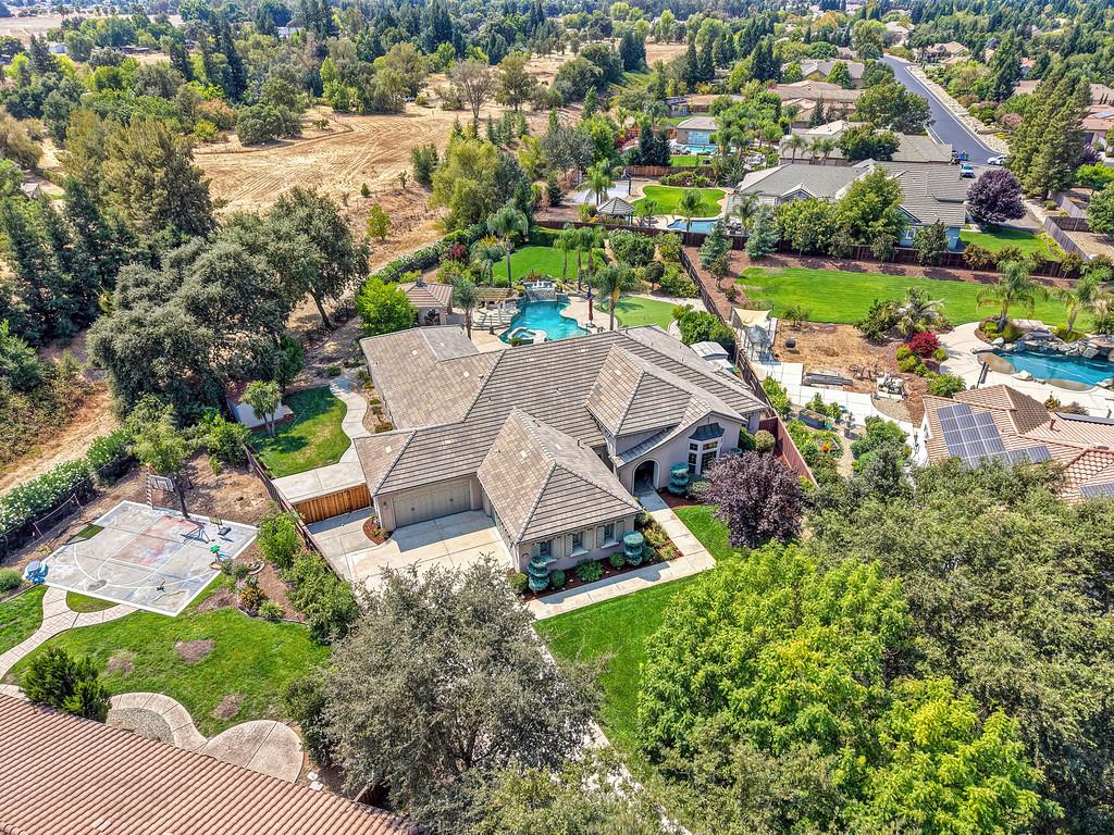 9356 Secretariat Ln, Elk Grove, CA 95624-5030