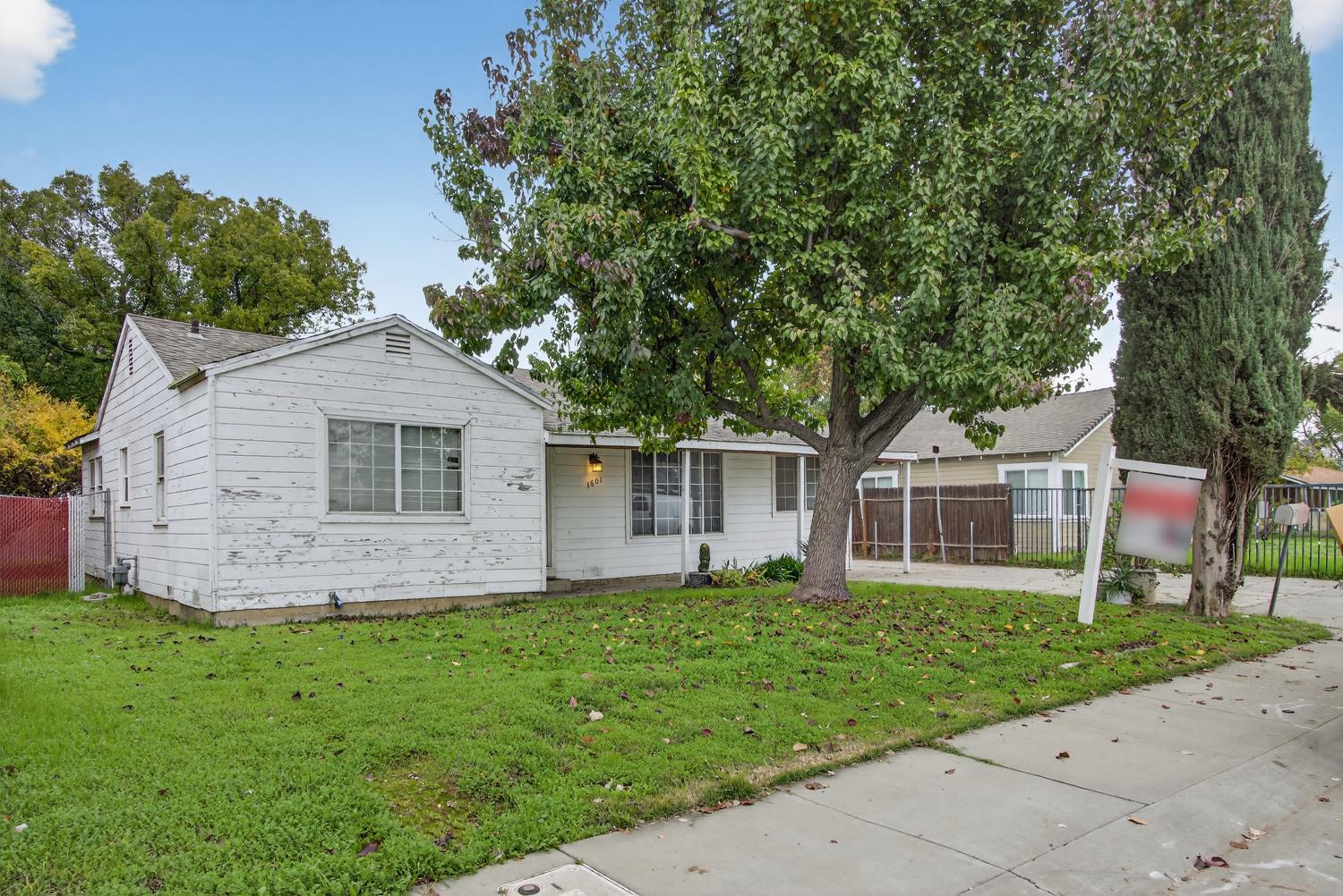 3636 27th Ave, Sacramento, CA 95820-4811