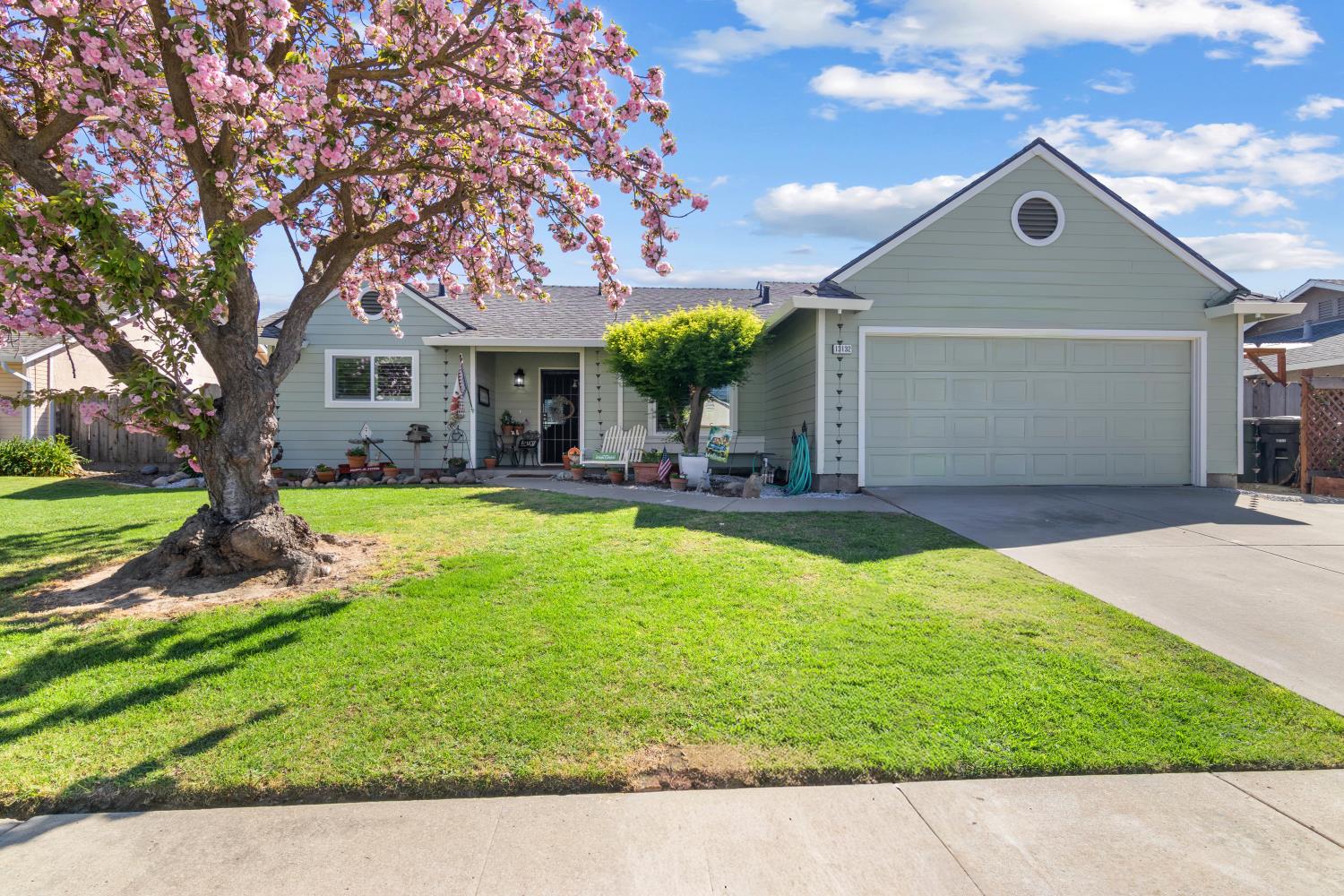 13132 Heather Dr, Waterford, CA 95386-9796