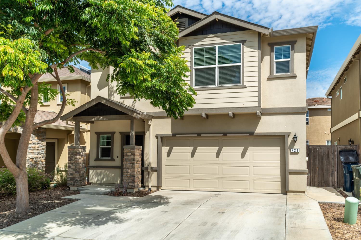721 Ephesus Ave, Sacramento, CA 95838-2778