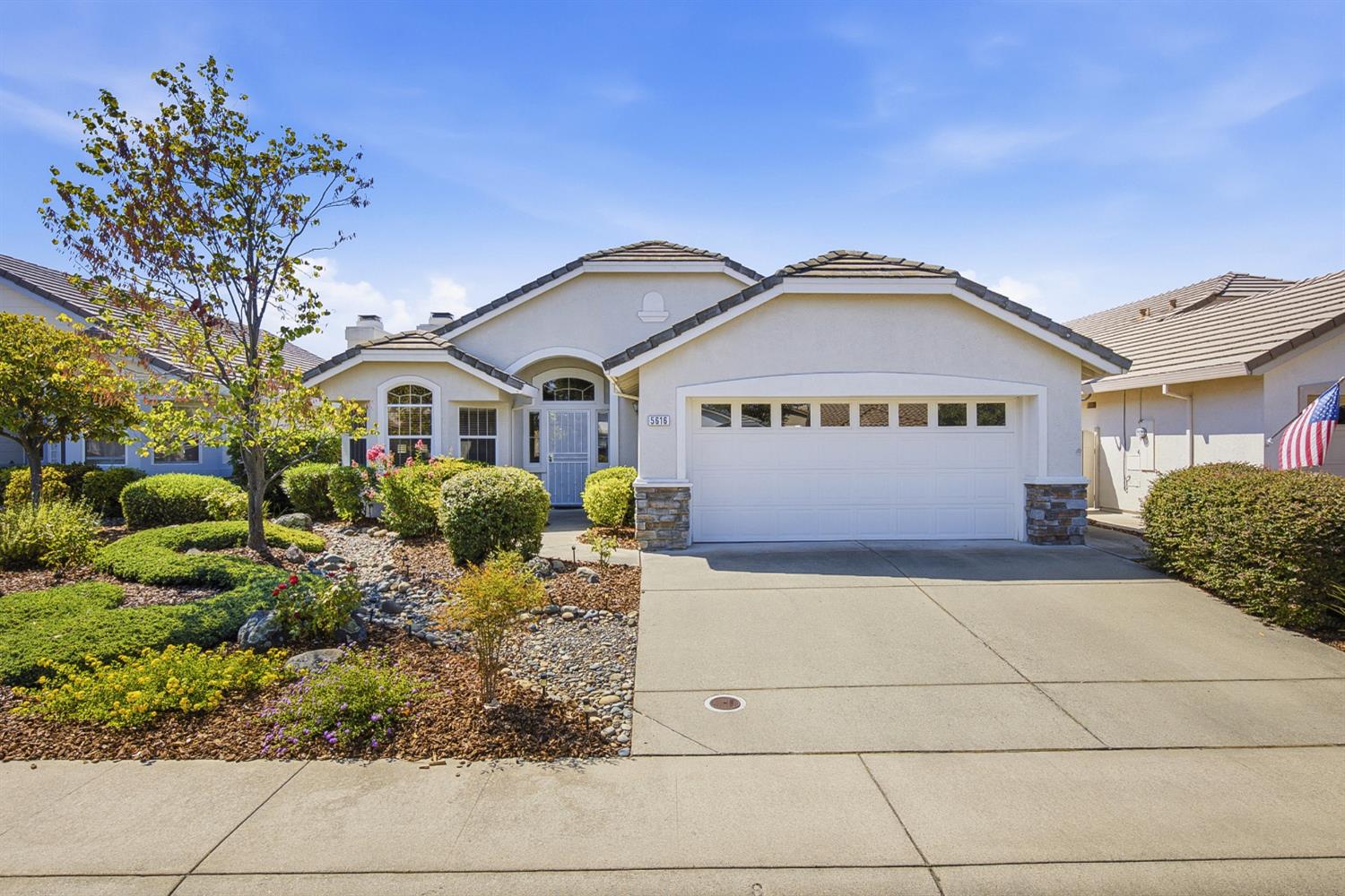 5616 Red Willow Ln, Roseville, CA 95747-8016