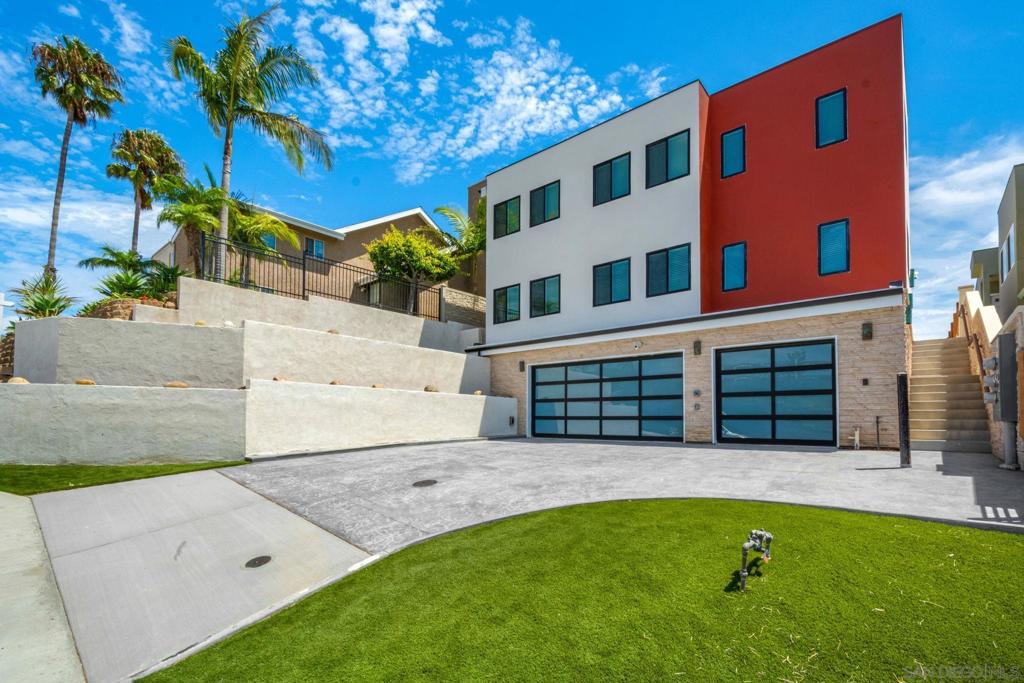 1251 1253 Van Nuys St