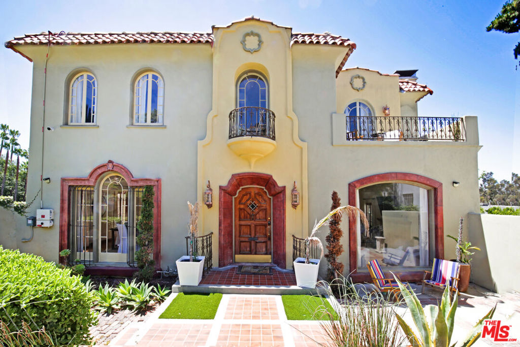 6538 Cahuenga Terrace