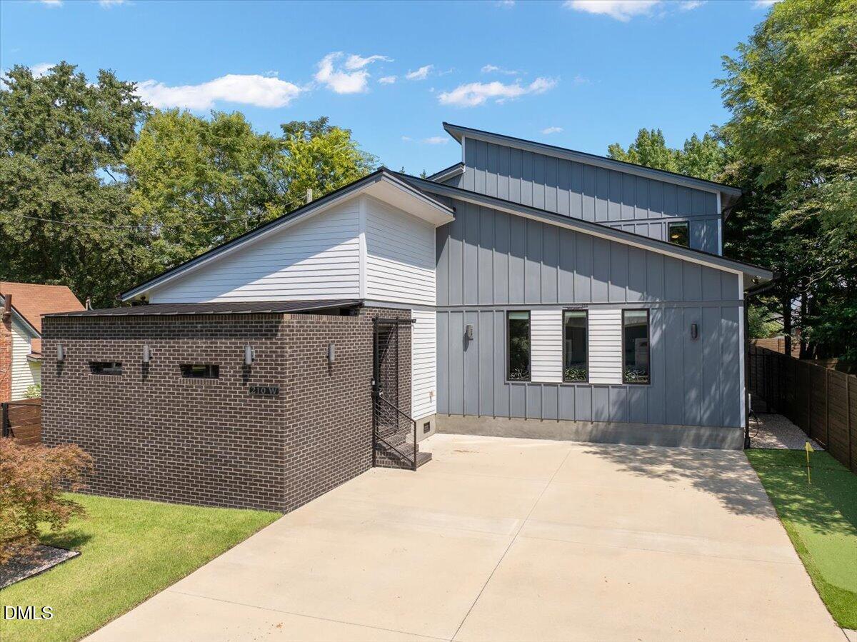 210 W Horne Street, Clayton, NC 27520
