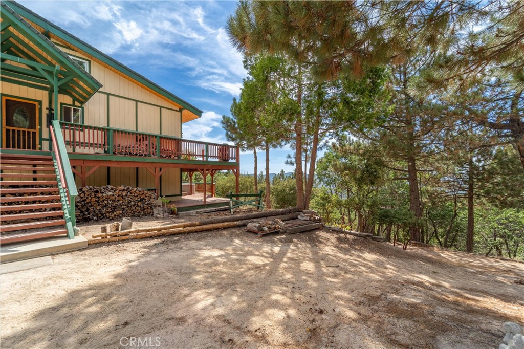 161 N Trails End