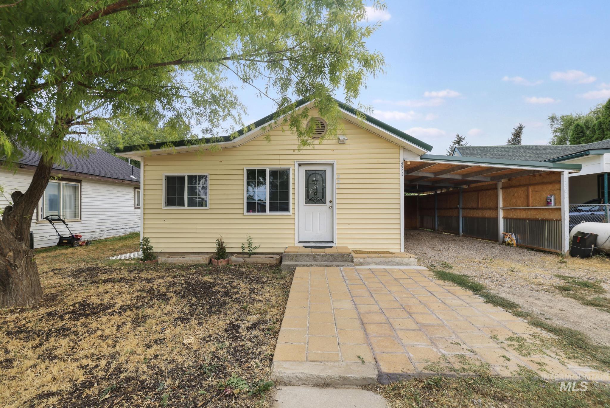 230 2nd St, Hazelton ID 83335